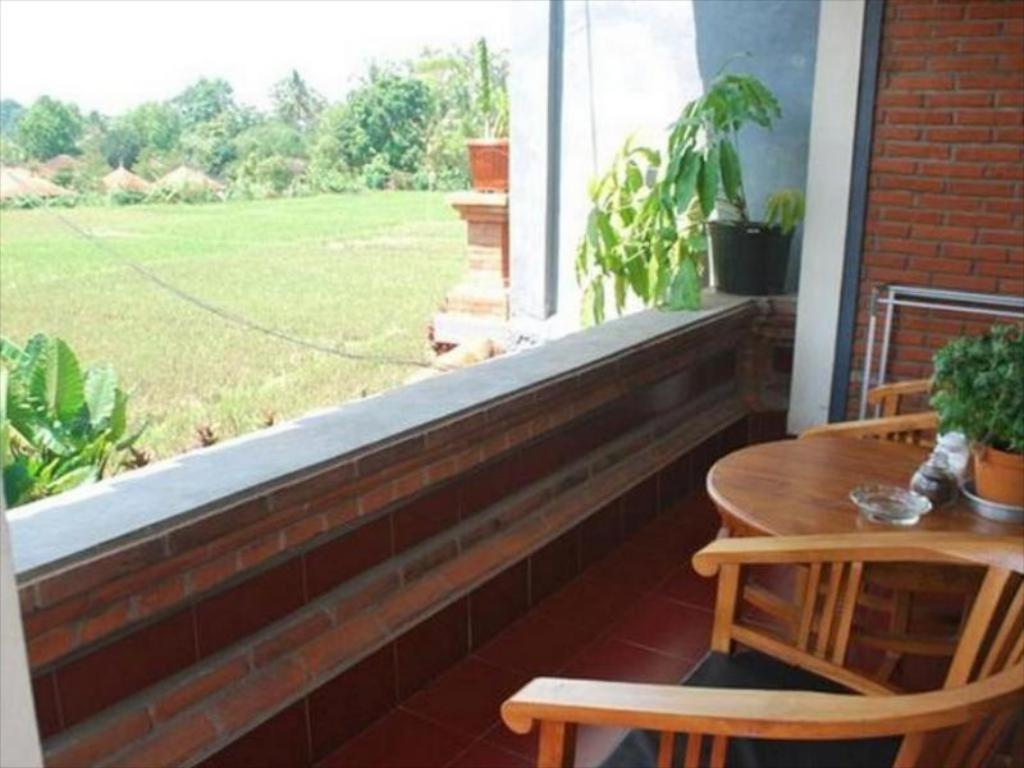 Candra Asri Guest house
